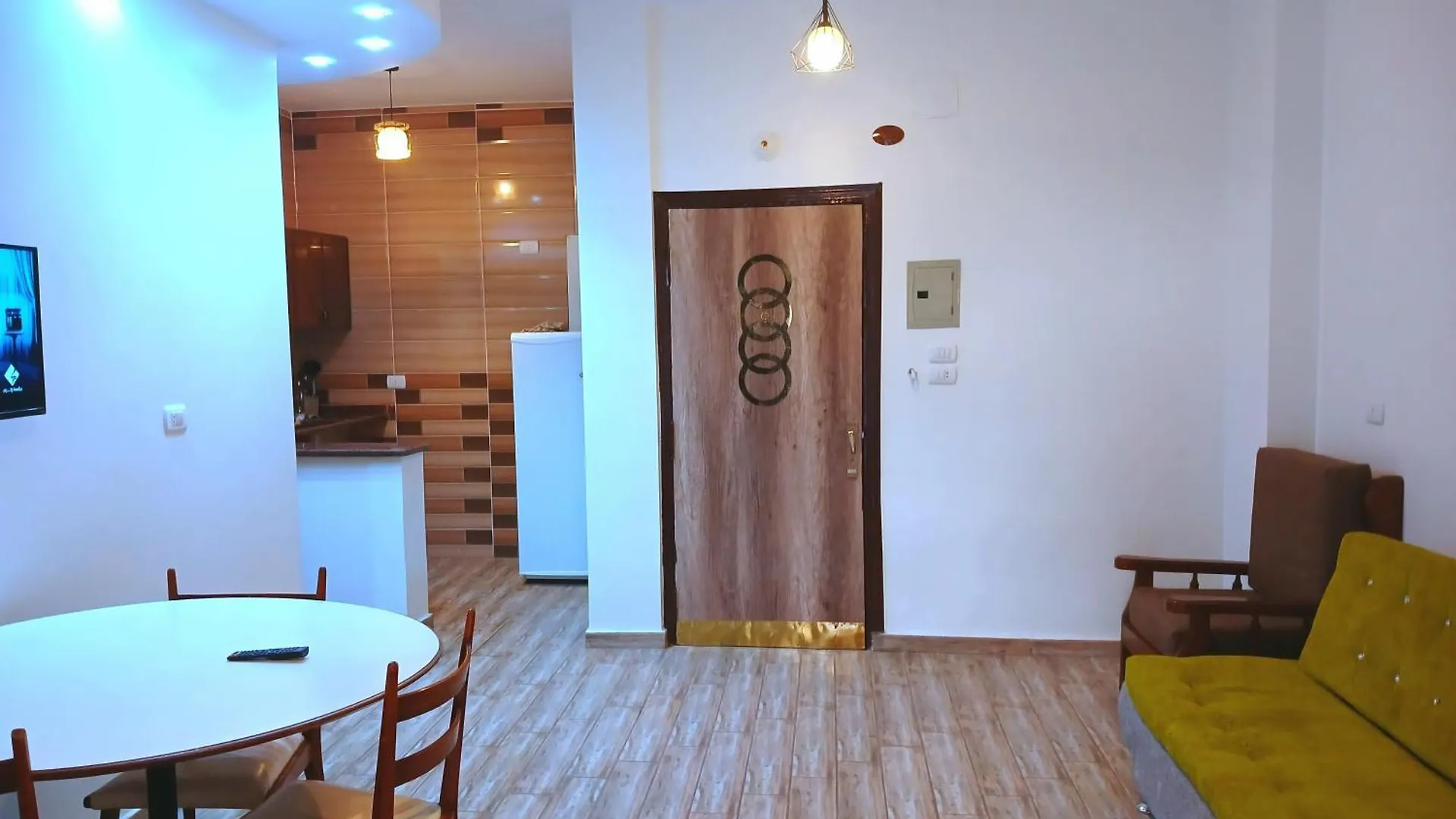 Modern Winter Apartment Aparthotel Luxor