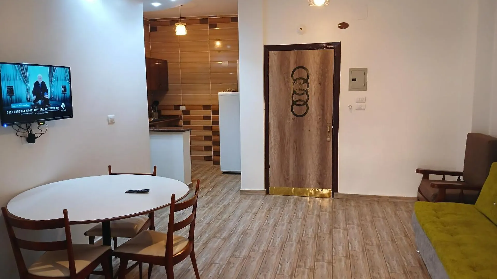 Modern Winter Apartment Aparthotel Luxor