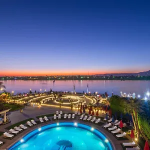 Sonesta St. George - Convention Center Otel